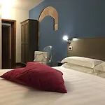 Giustini 3* Asís